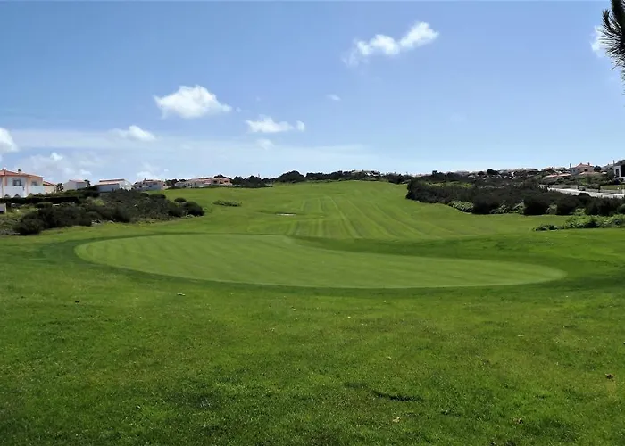 D'el Rey The Golf & *